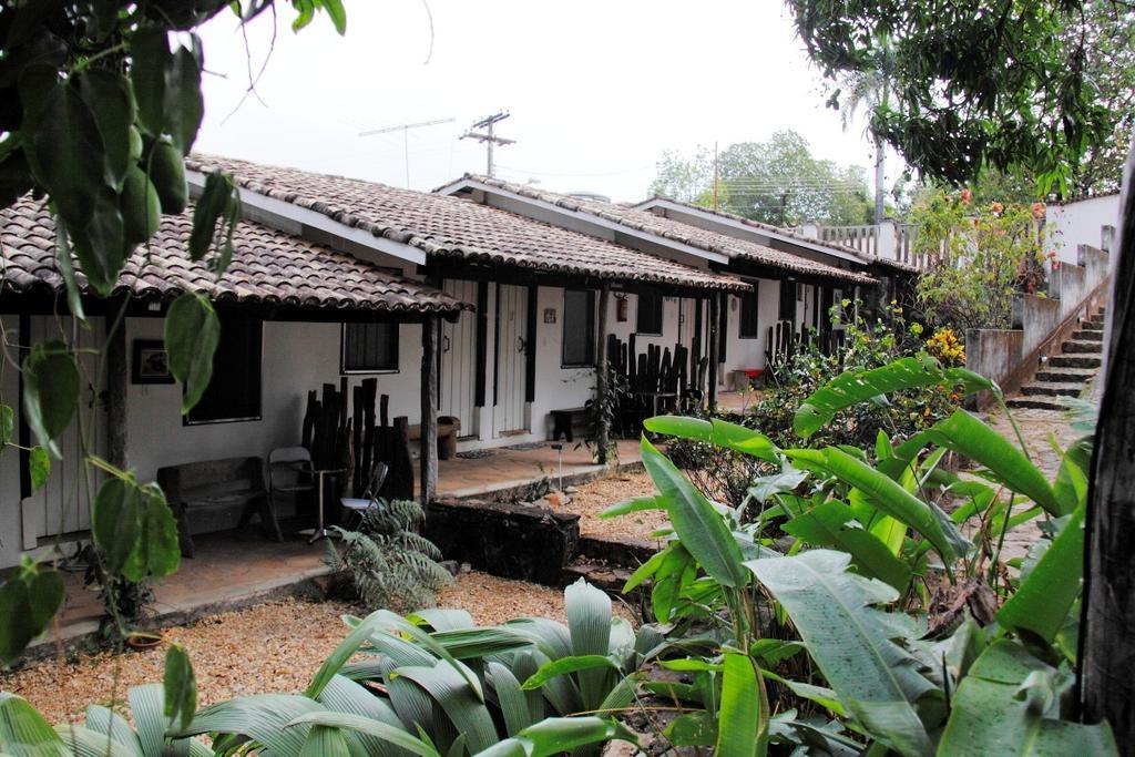 Pousada Chacara Da Dinda Goias Exterior photo